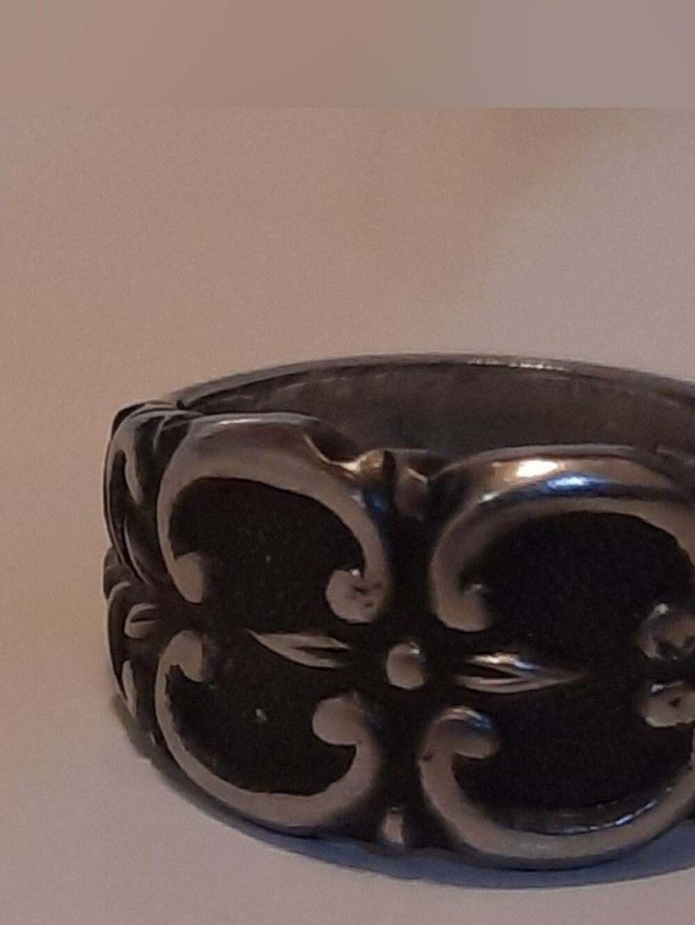 Silver Black Floral Band Ring